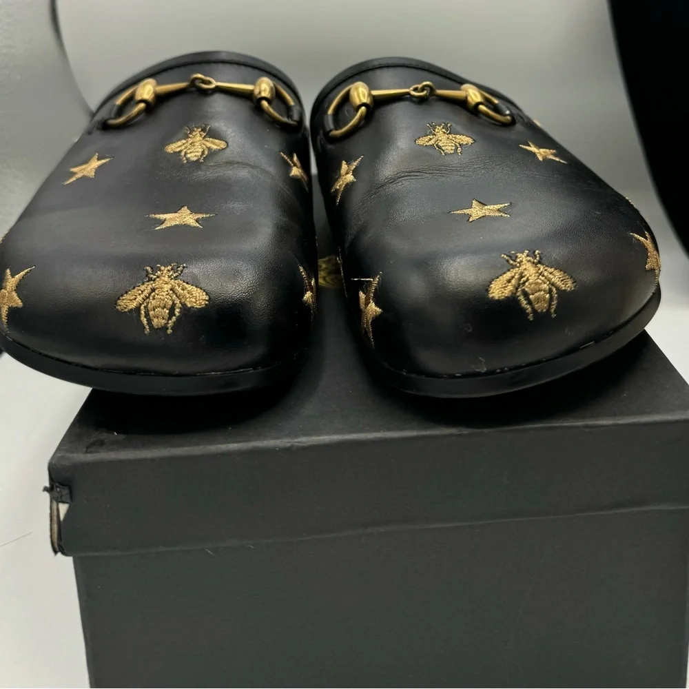 Gucci mules 8/Eur-41/US unisex Black leather Bee detail, horse shoe hardware. - Picture 3 of 7
